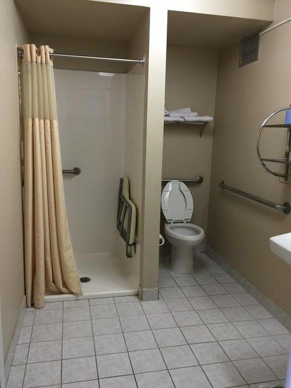 Mayfair Inn Williamston Εξωτερικό φωτογραφία