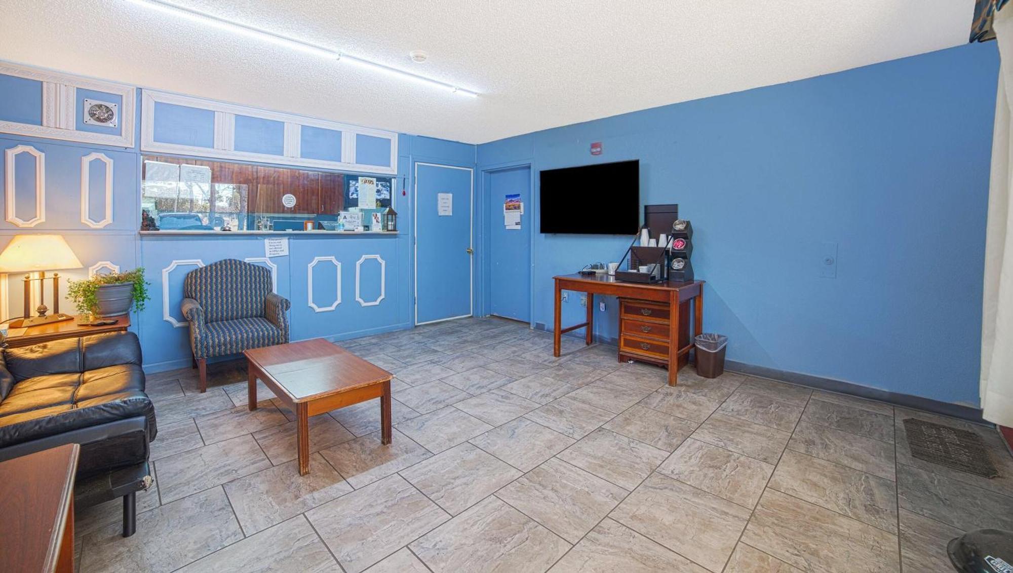Mayfair Inn Williamston Εξωτερικό φωτογραφία