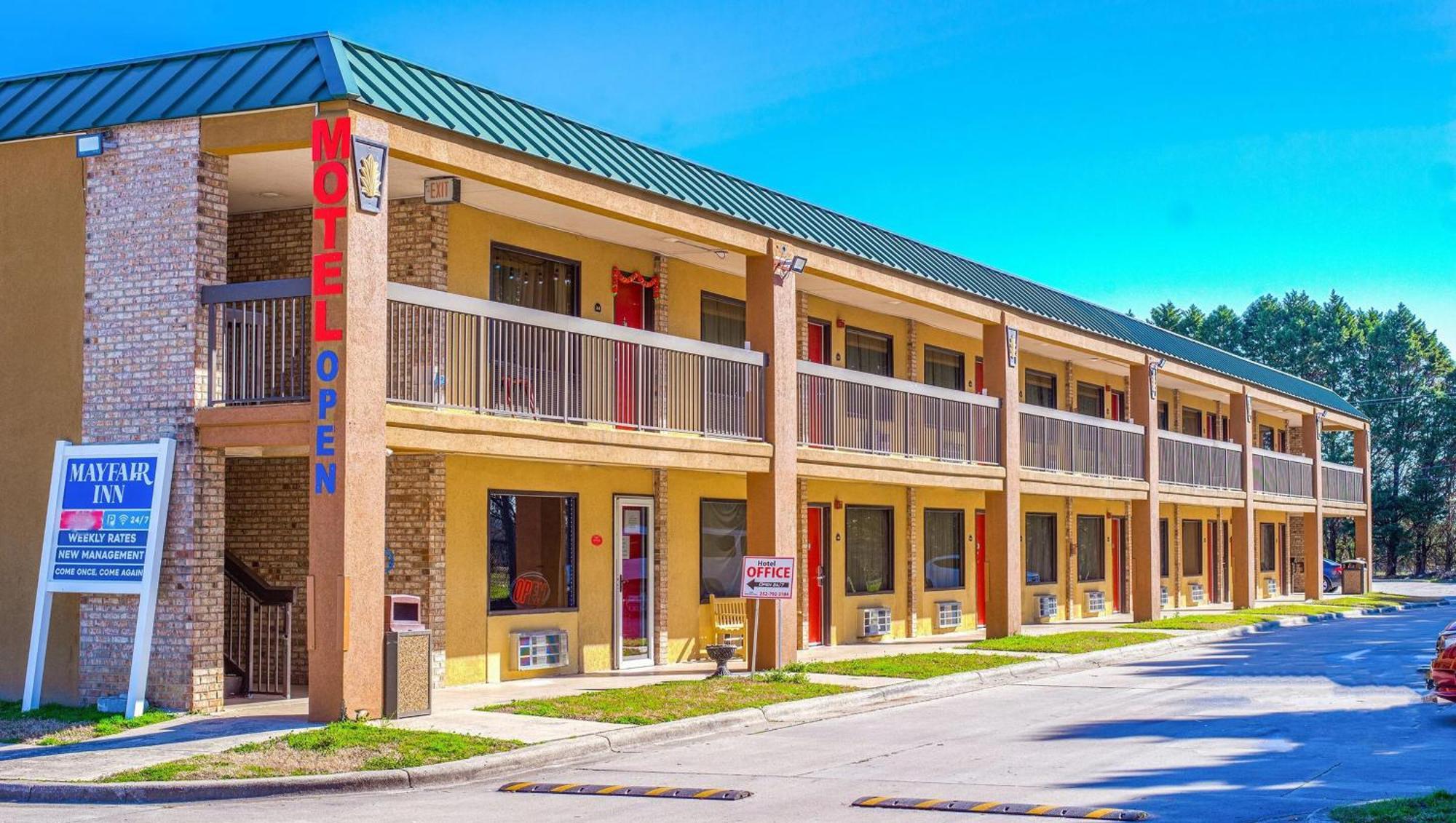 Mayfair Inn Williamston Εξωτερικό φωτογραφία