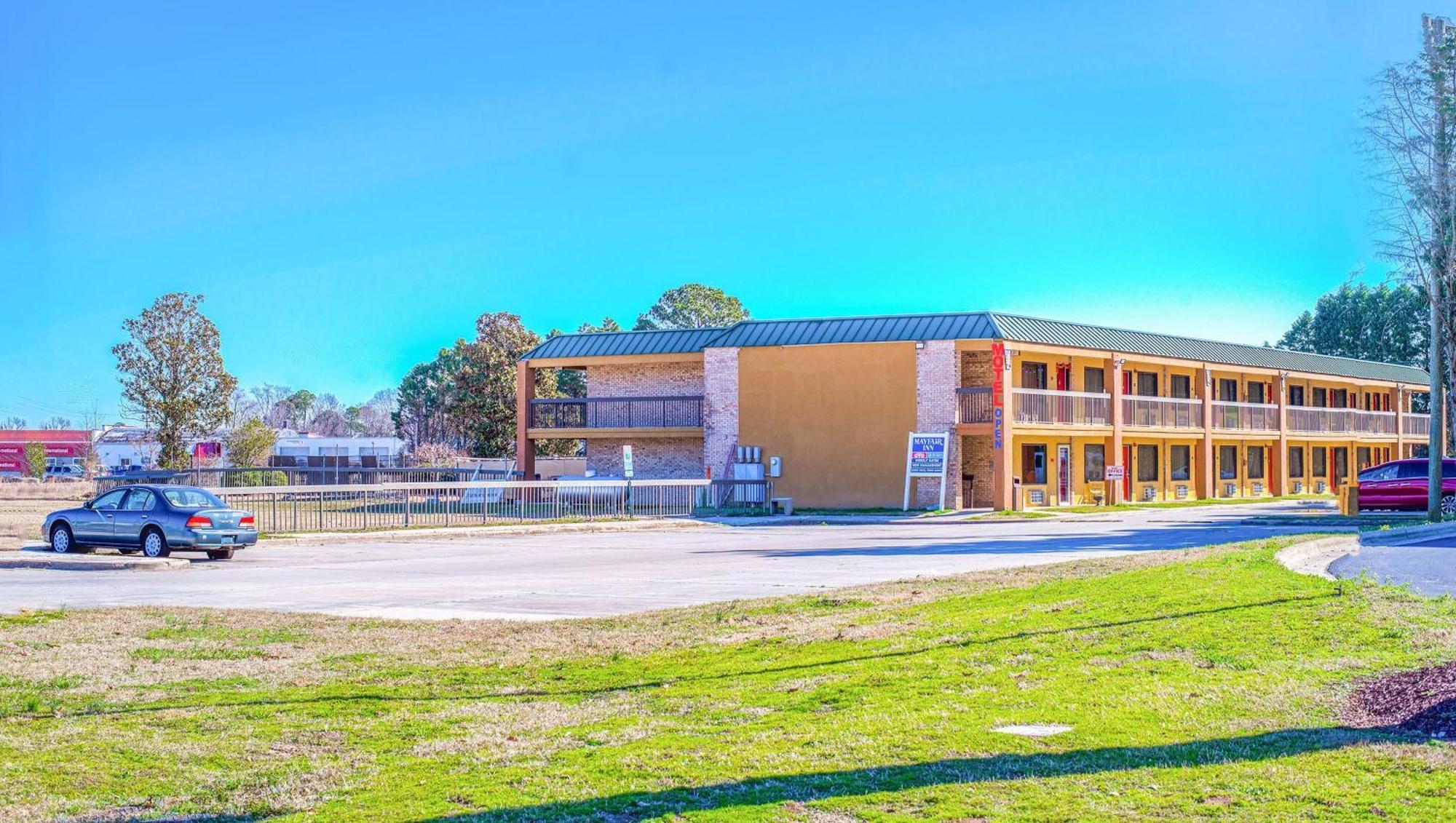 Mayfair Inn Williamston Εξωτερικό φωτογραφία