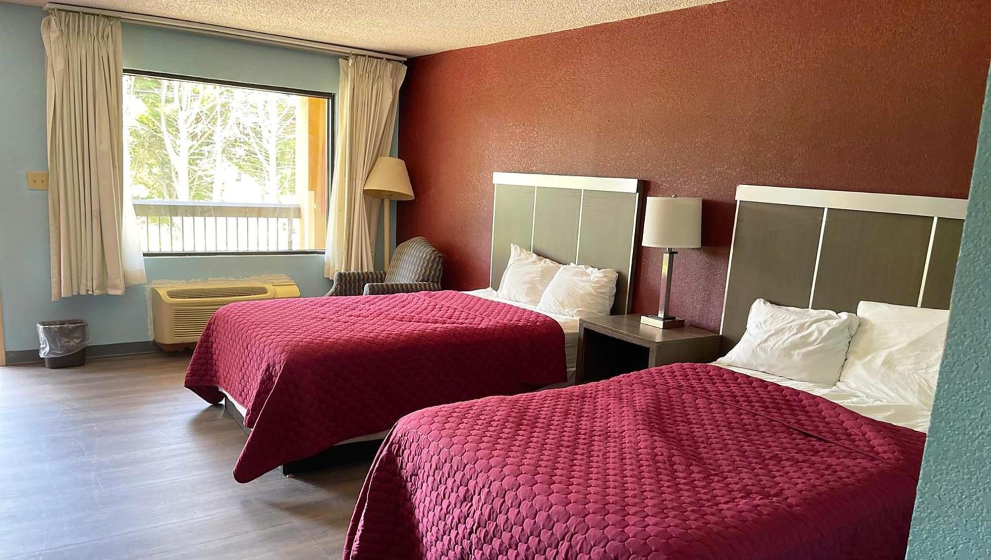 Mayfair Inn Williamston Εξωτερικό φωτογραφία
