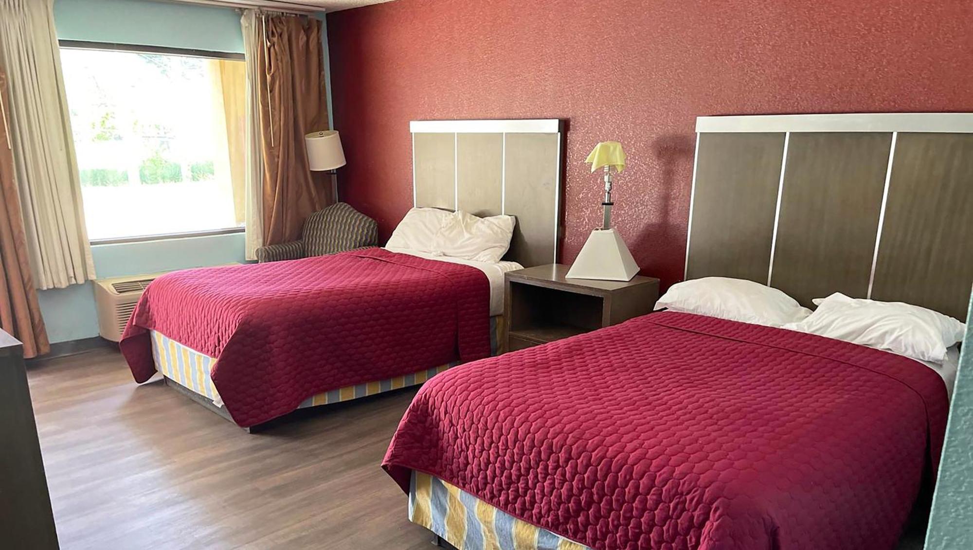 Mayfair Inn Williamston Εξωτερικό φωτογραφία