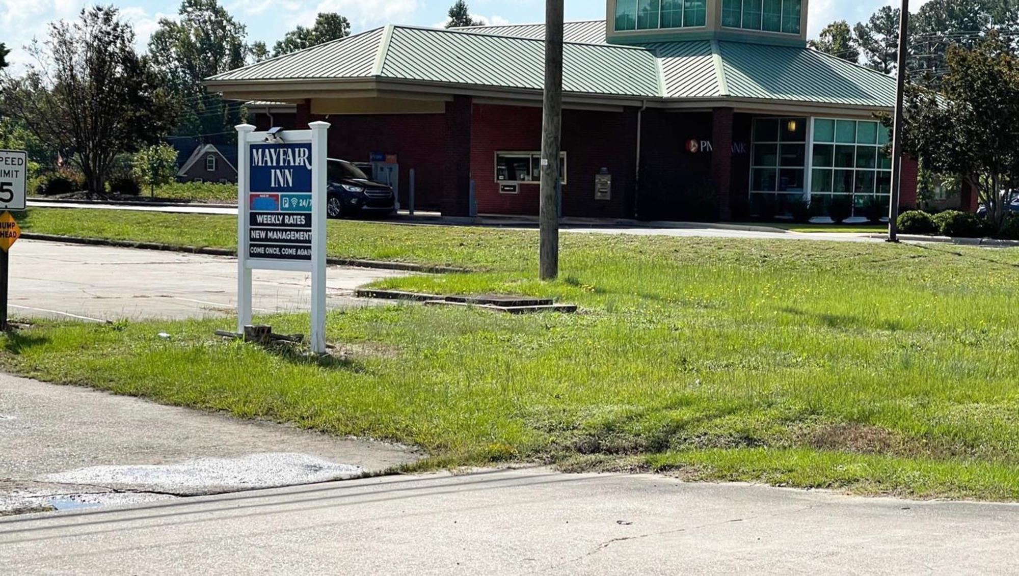 Mayfair Inn Williamston Εξωτερικό φωτογραφία