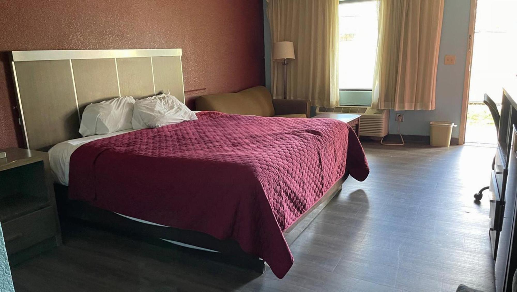 Mayfair Inn Williamston Εξωτερικό φωτογραφία