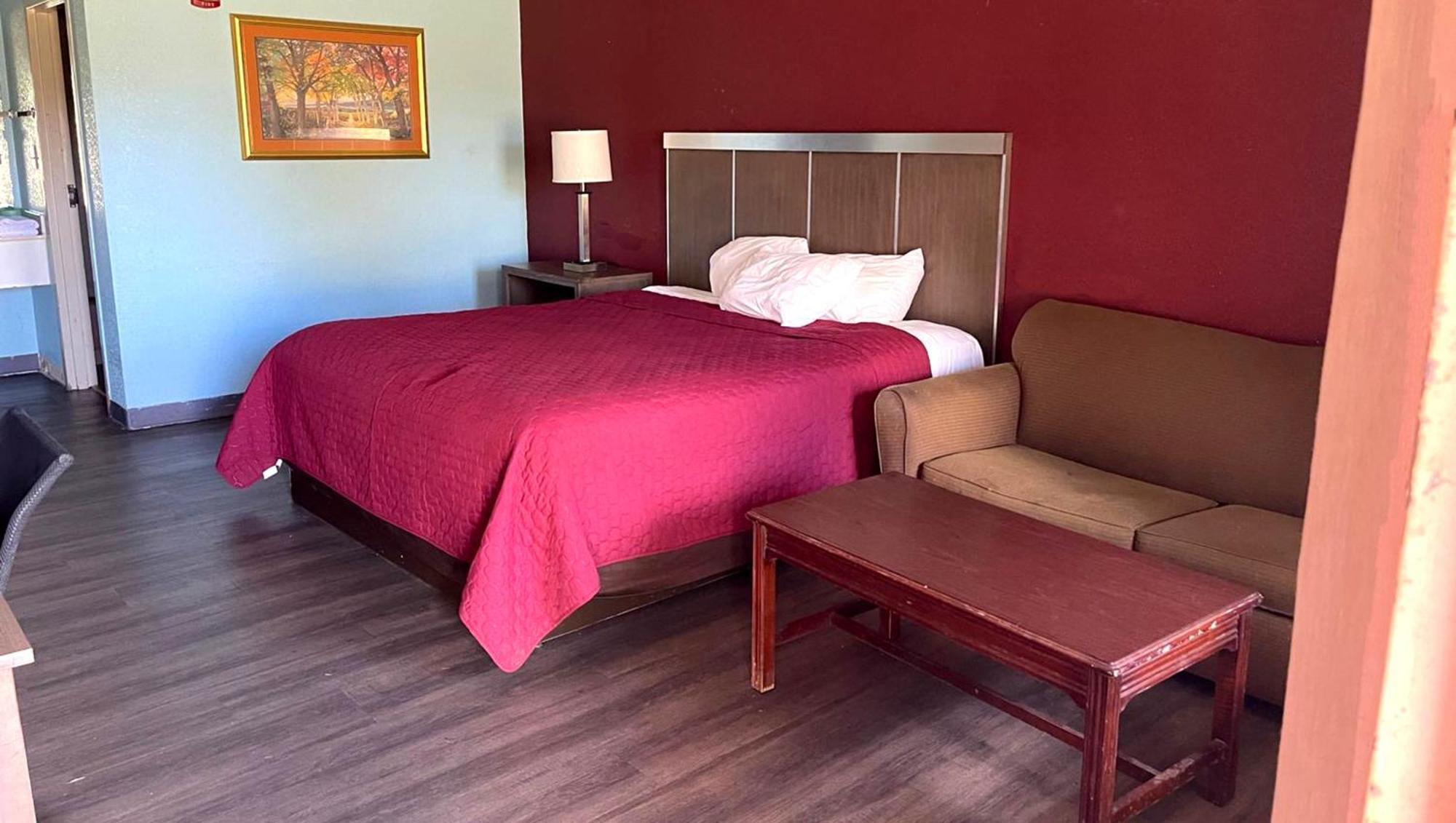 Mayfair Inn Williamston Εξωτερικό φωτογραφία
