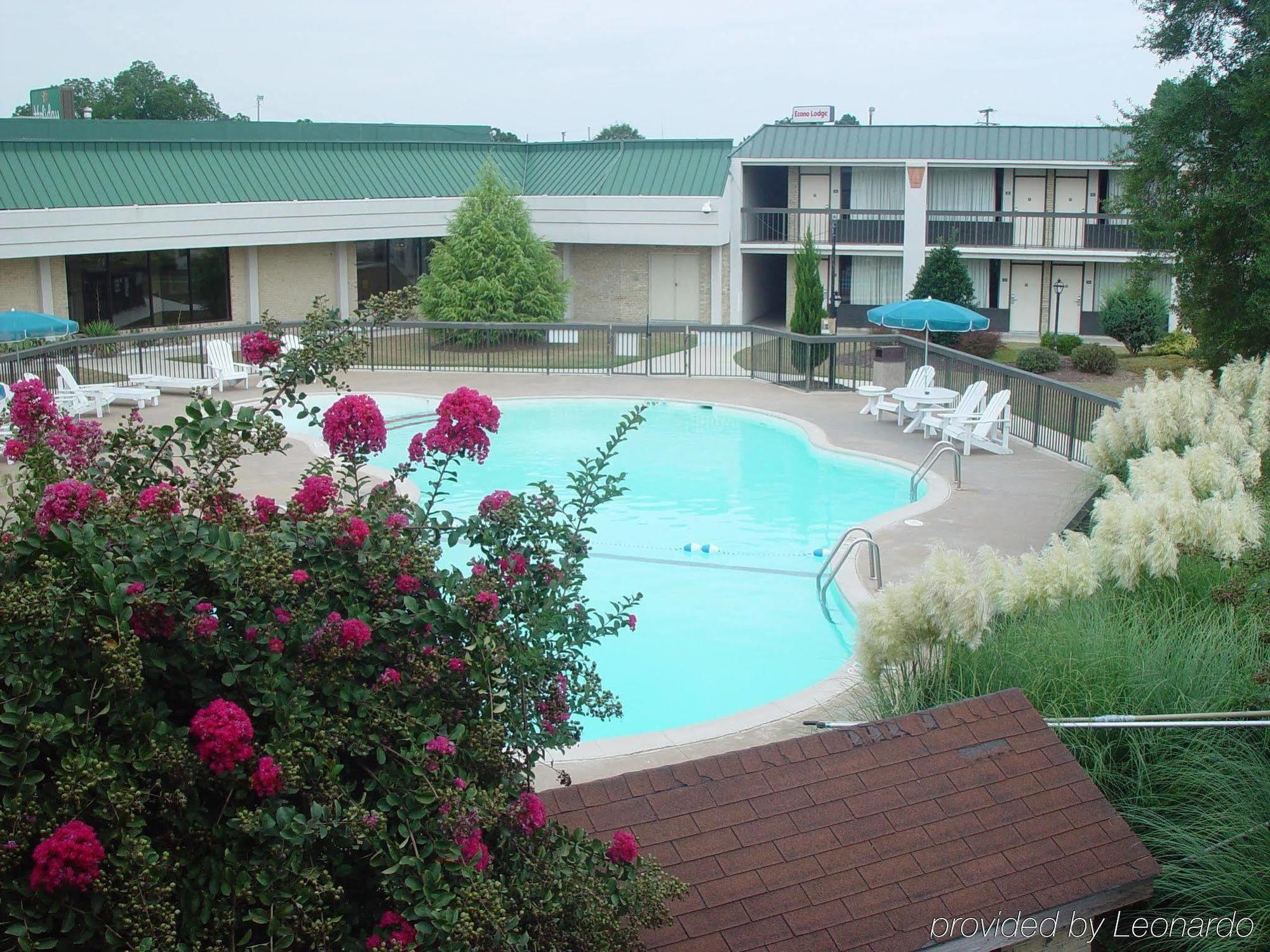 Mayfair Inn Williamston Εξωτερικό φωτογραφία