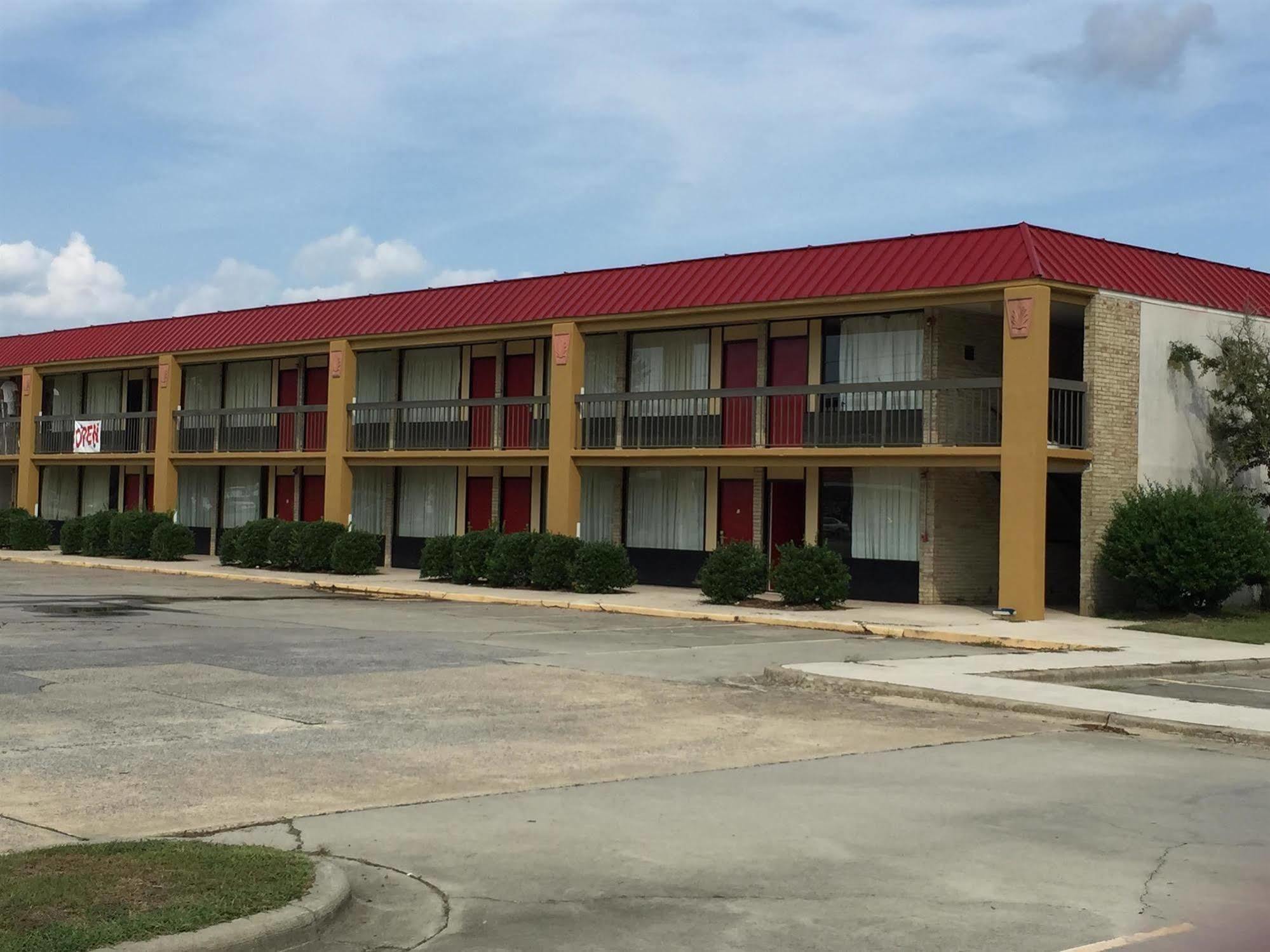 Mayfair Inn Williamston Εξωτερικό φωτογραφία